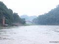 Navighiamo sul fiume.... da una parte la natura
